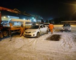 С Привокзальной площади ночью эвакуировали 4 машины