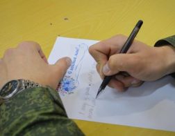 Военнослужащие Росгвардии написали письма мамам