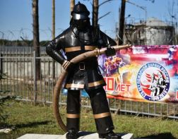 В Заречном открыли памятник пожарному 