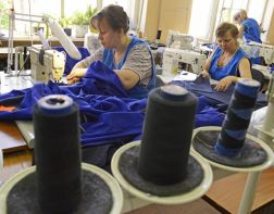 Безработных пензенцев научат шить одежду
