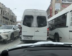 В центре Пензы из-за перекрытия Кирова образовались пробки