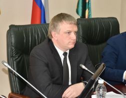 Депутаты оценили работу мэра Андрея Лузгина на «4» 