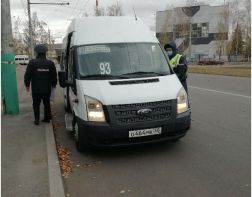 В Пензе оштрафовали водителей и пассажиров без масок 