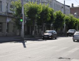 Пензенские водители просят «Зеленую волну» на улице Суворова