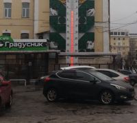 Пензенцы жалуются на машины, которые ездят по Московской