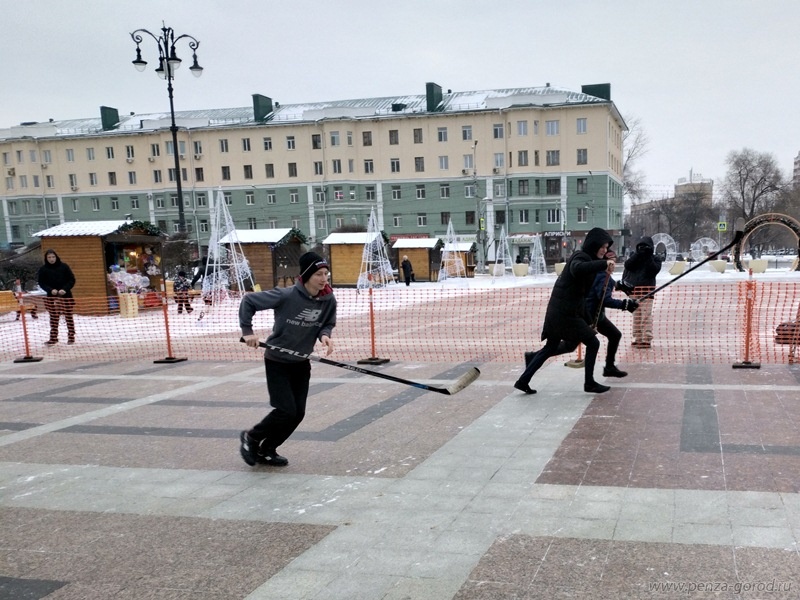 В центре Пензы сыграют в хоккей в валенках