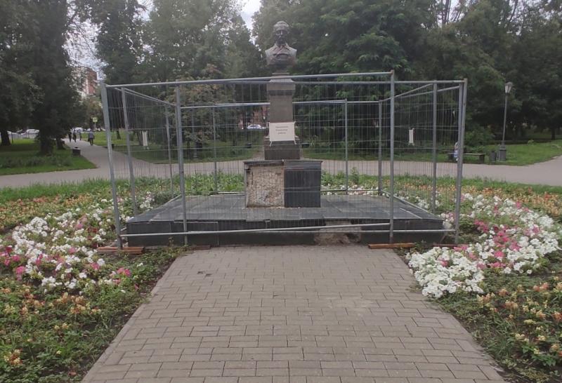 В Пензе до конца года отреставрируют памятник Лермонтову